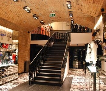 shop-inside